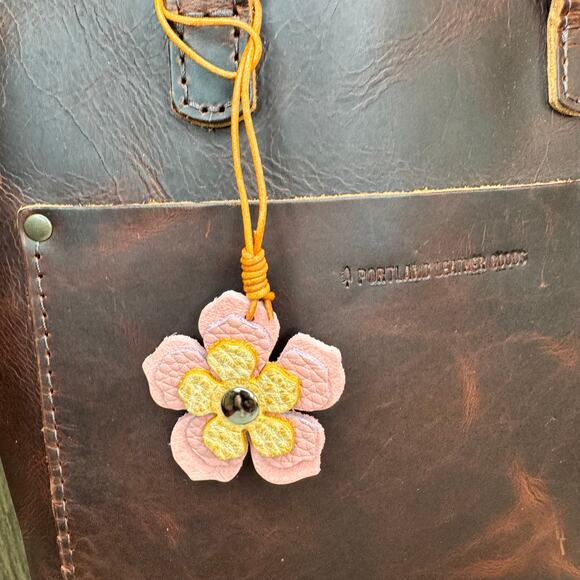 Leather Charm Flower Bag Charm Genuine Leather Purse Keychain NEW FAST SHIP - Picture 1 of 4